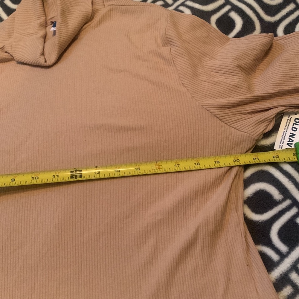 Old Navy Womens Long Sleeve Ribbed Turtleneck - Picture 6 of 6